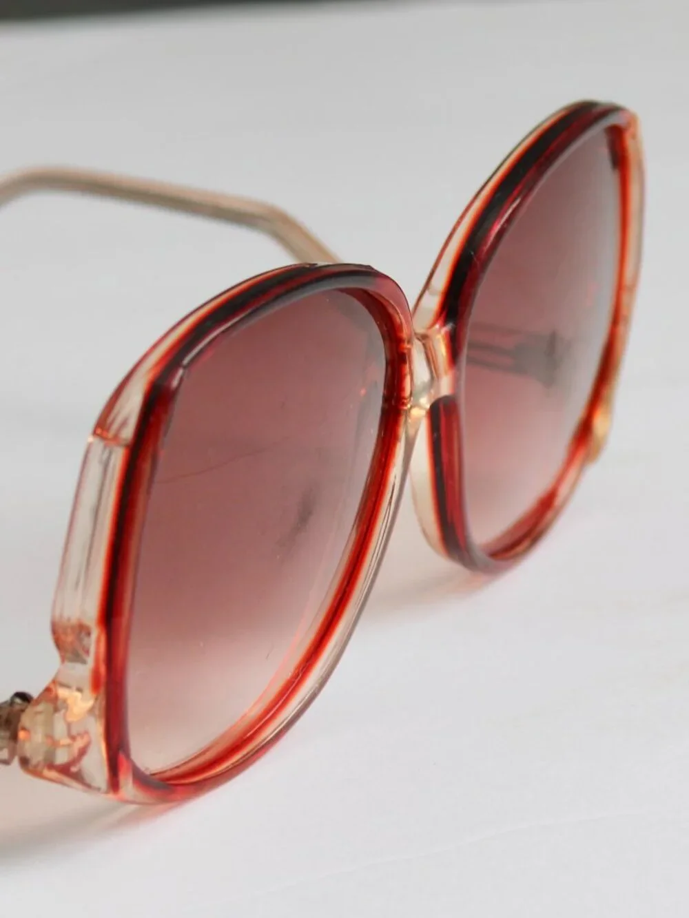 Vintage 70s 80s Wave Legs Red Large Round Frames Women's Sunglasses